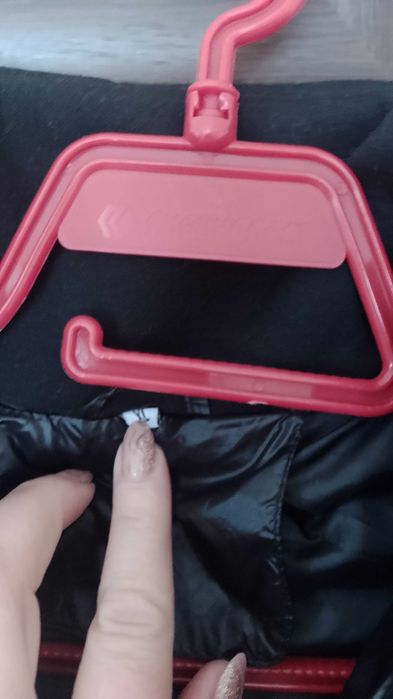 Късо черно зимно яке