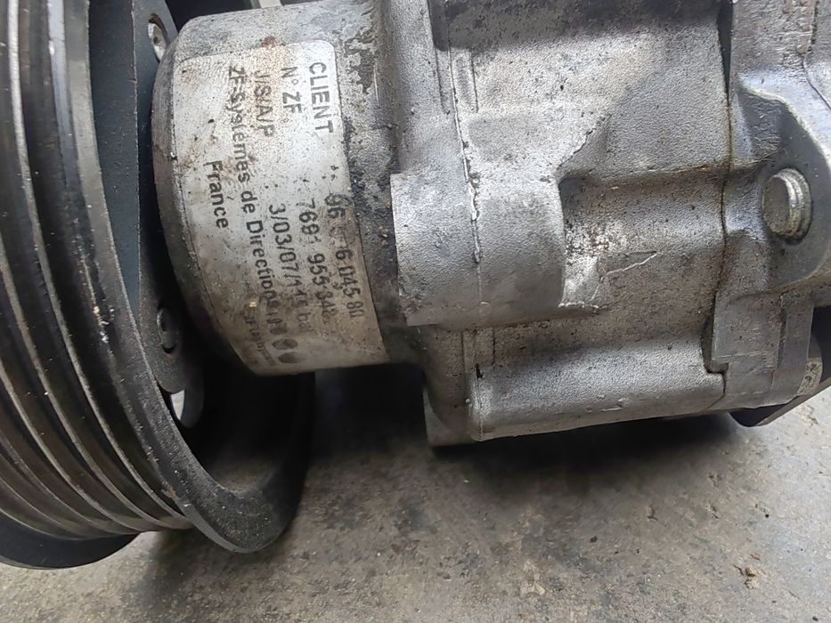 Pompa servo directie Citroen C5 2.7hdi 250lei