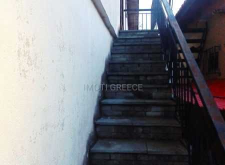 Продава 2 ет. къща с 160 м2 и двор 200 м2 в Аспровалта, Северна Гърция