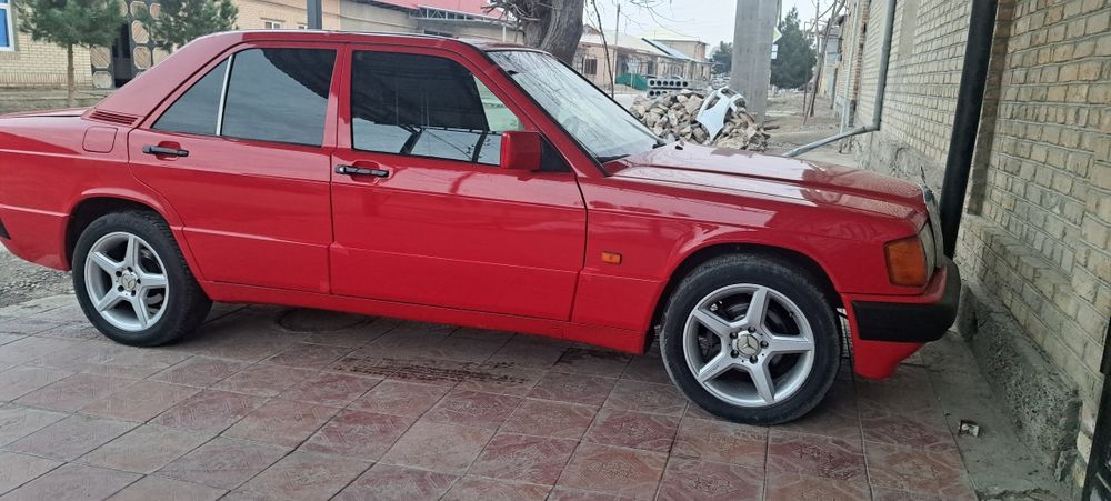 Mersedes W201 Mator111 gaz4