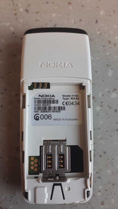 Телефон Nokia 1110i