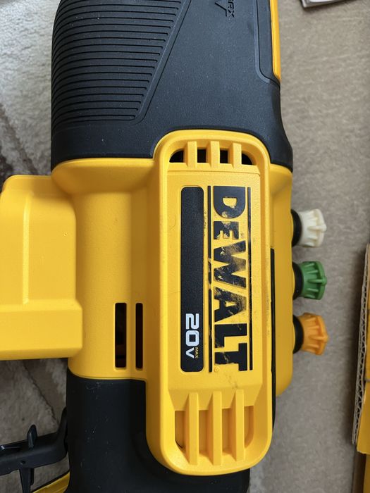 Керхер DEWALT DCPW550B 20V