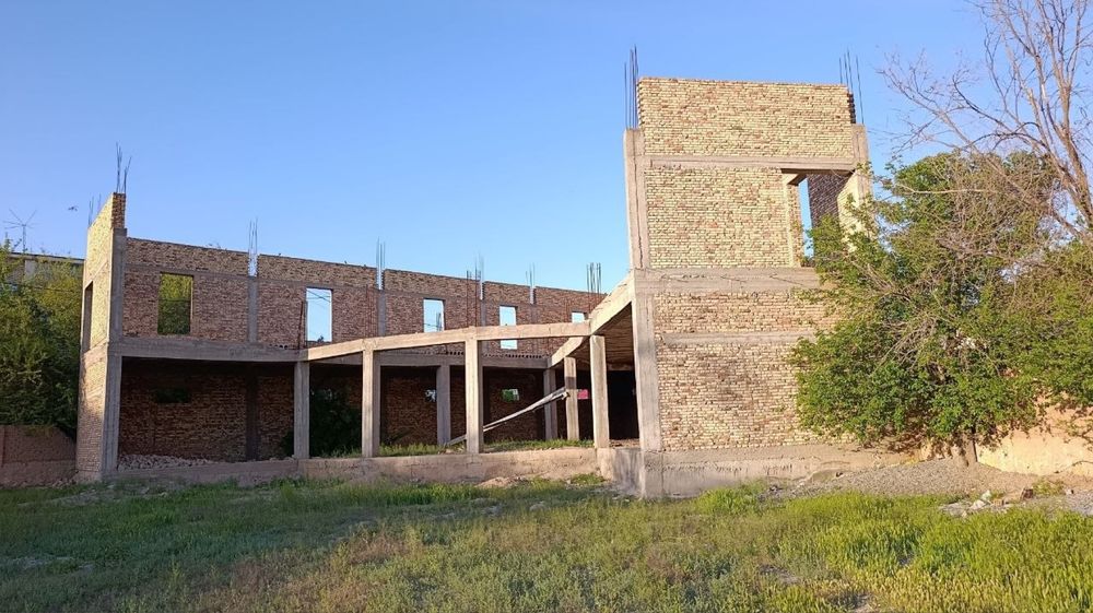 Тугалланмаган сервис комплекси (кафе, аквапарк, болалар зонаси)