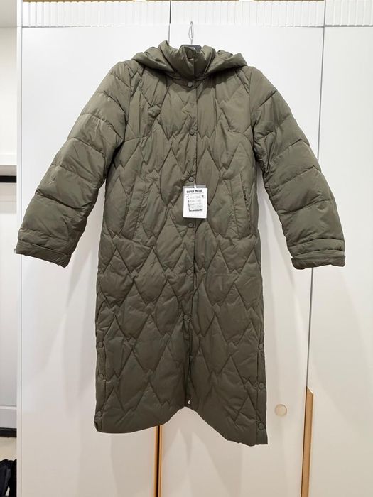 Куртка пуховик новая пальто