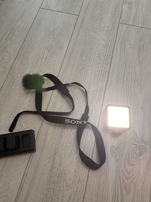 Sony zv e10 Mirroless + Tamron 17-70