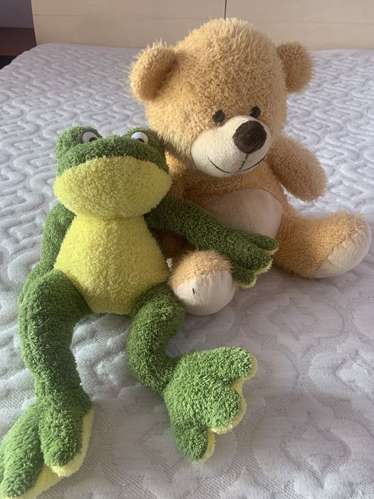 Продам две игрушки