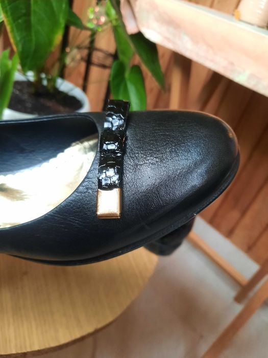 Дамски обувки нови естествена кожа