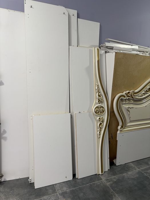 Продам   спальный гарнитур торг есть