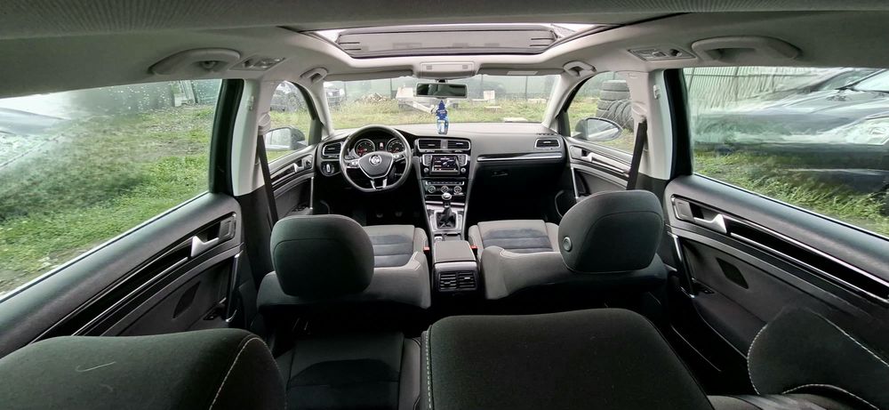~Volkswagen Golf VII Highline 4Motion~An 2015~Motor 1,6 TDI ~Panoramic~Distronic~Bi-Xenon~Carte service~