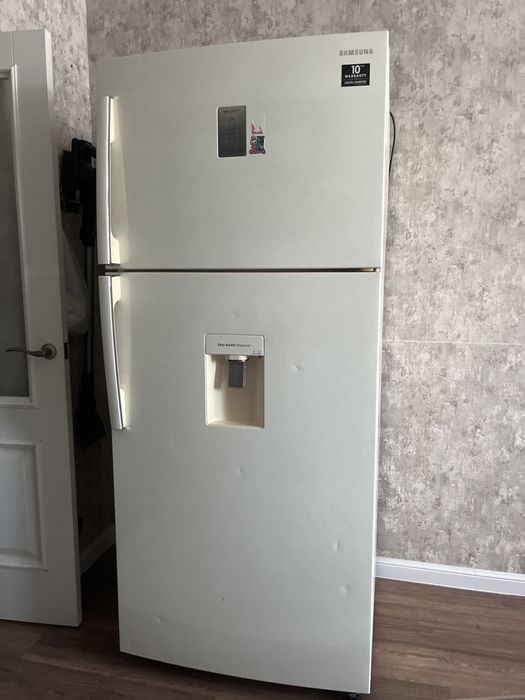 Холодилник Моделі: Samsung RT53K6510EF