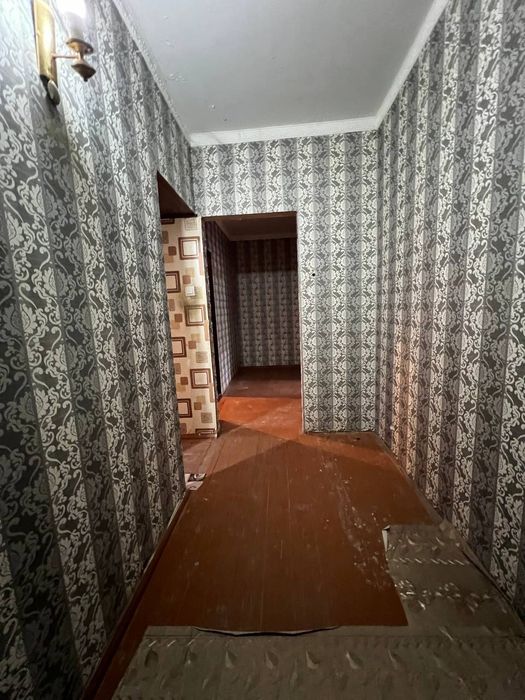 Padezni 2 xonalik Gorni inst oldida