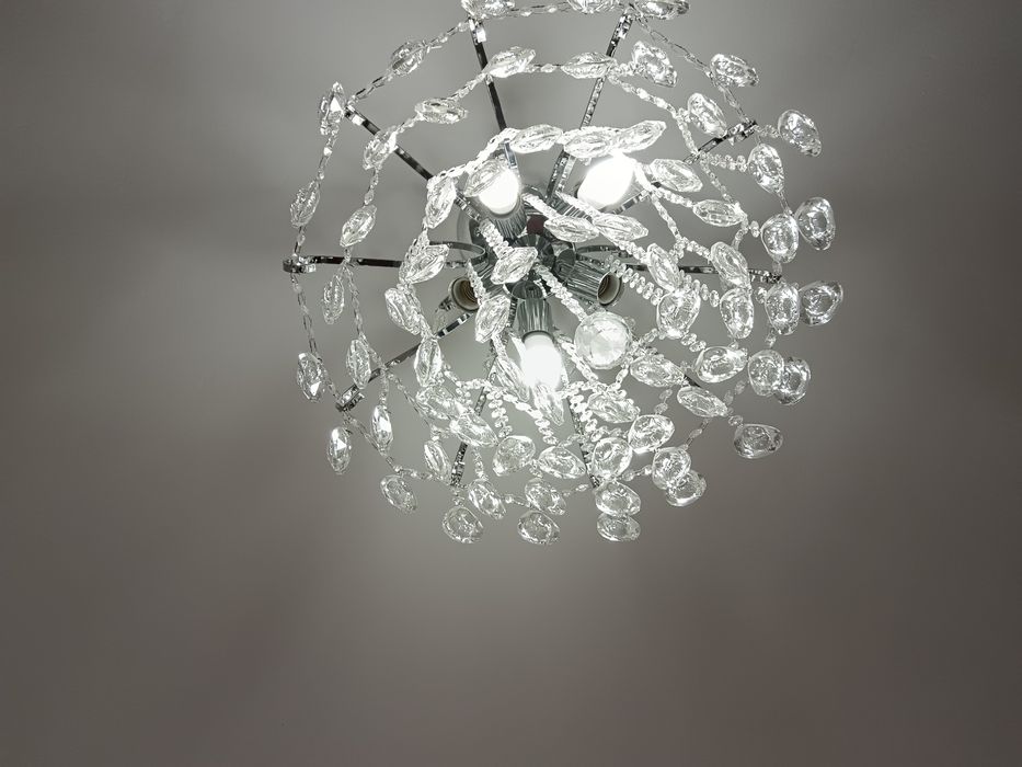 Люстра для зала, состояние отличное,