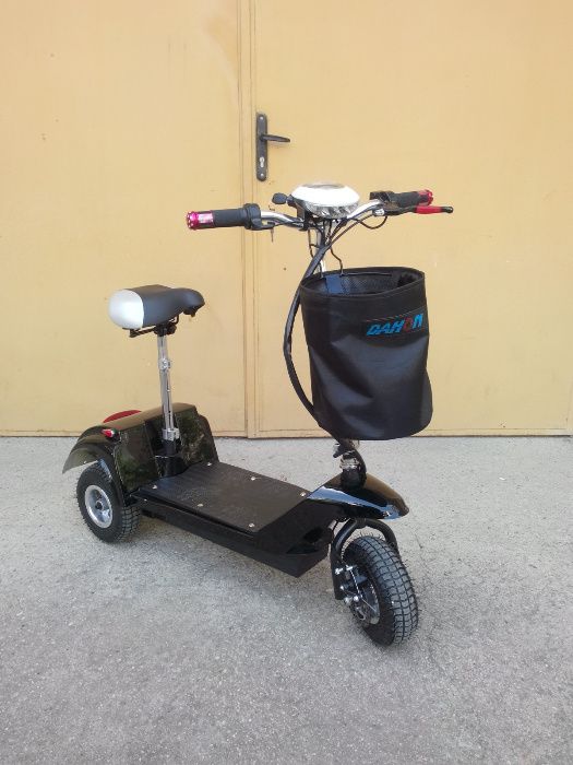 Електрически мини скутер триколка , тротинетка