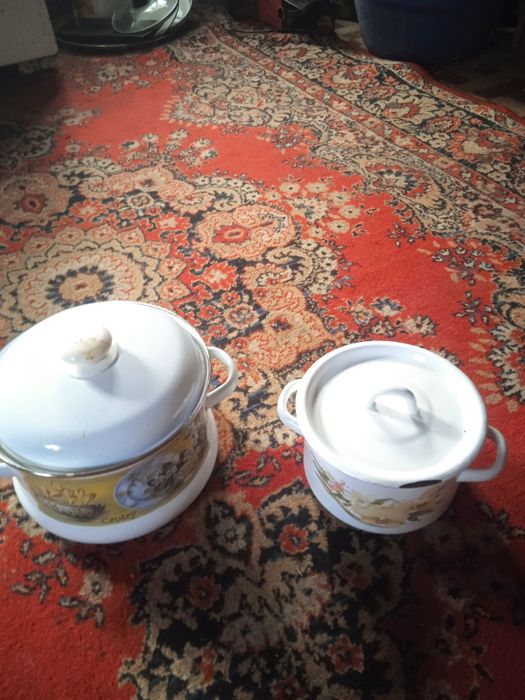 Продам кастрюли эмалированые