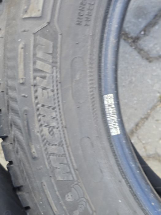 235 60 17 c Michelin