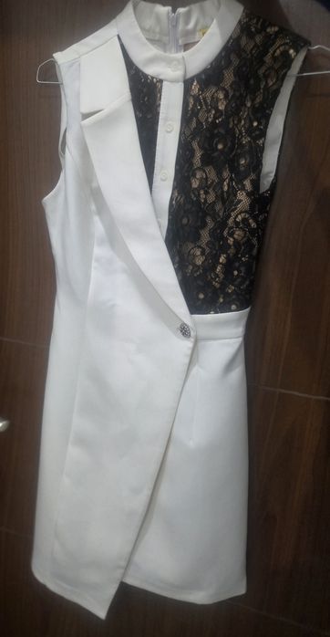 Елегантна рокля тип сако