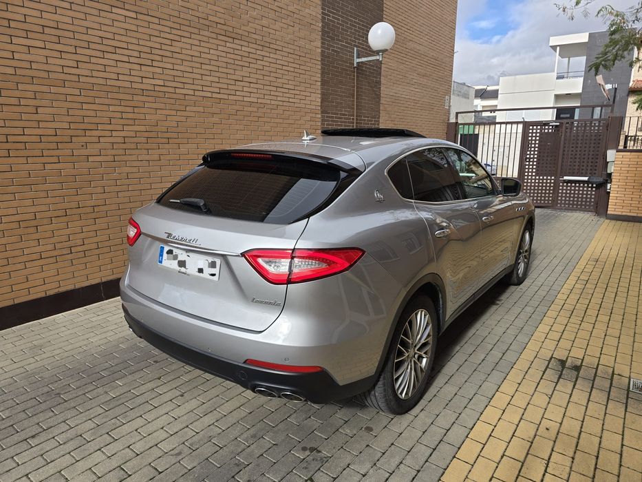 Maserati Levante 3.0 V6 diesel Q4 - 275 cp