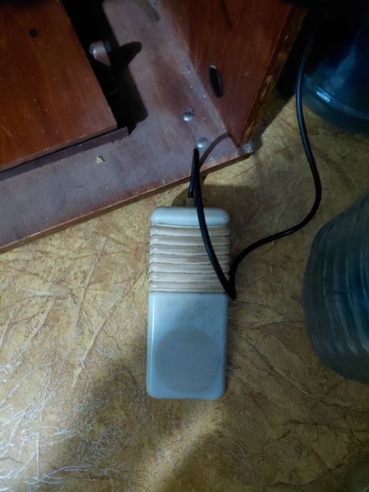 Электрическая/ножная швейная машинка