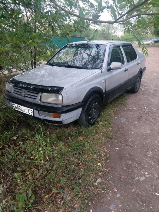 Продаю Фольсваген Венто 2.0Е