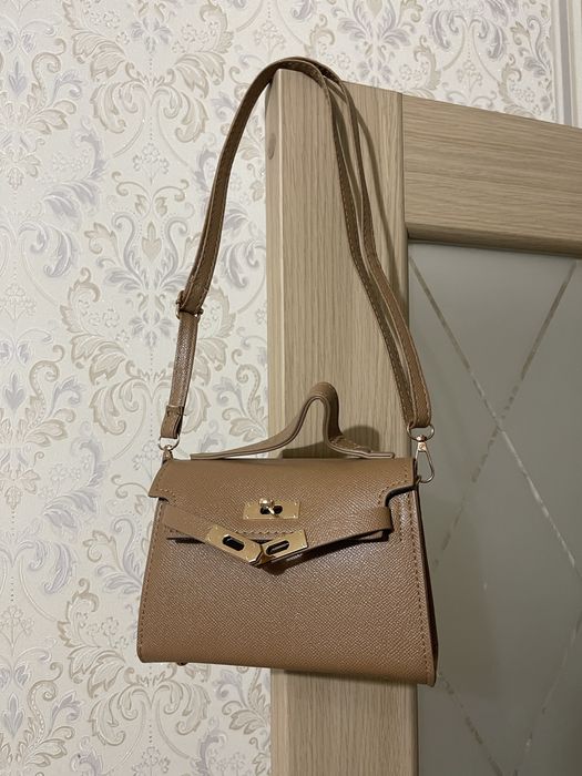 Сумочки по низкой цене.