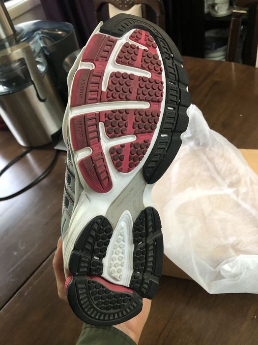 Кроссовки Adidas (оригинал) size 40