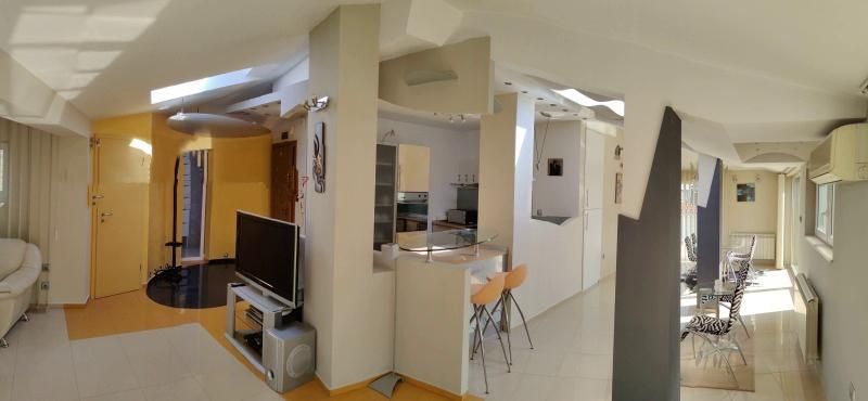 Дава се под наем Тристаен апартамент в София, Студентски град - 197 кв.м за 890 € - Снимка #3