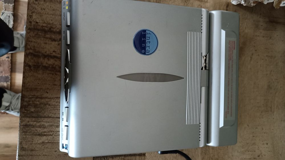 Портативен DVD  плеър