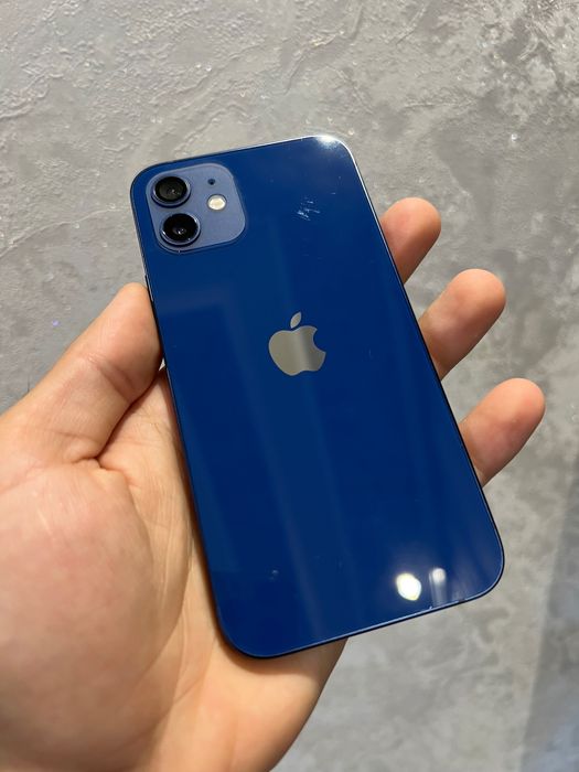 Iphone 12            .