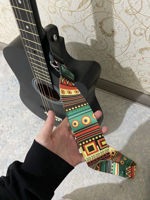 Продам гитара торг есть