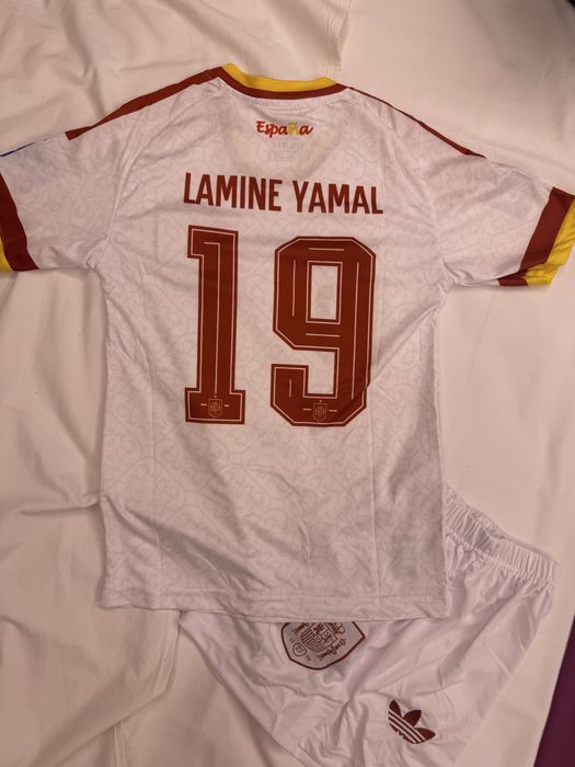Compleu Spania Lamine Yamal 128-134 si 116-122