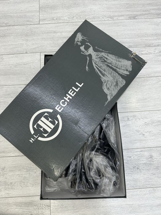 Продаю замшевые сапоги 35размера