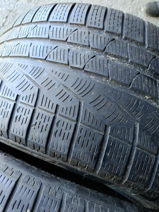 Гуми -20цола-285/35-1бр.-70лв."PIRELLI"
