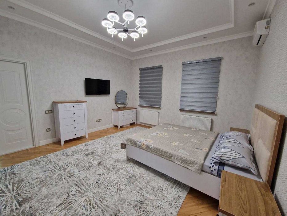 СДАЕТСЯ В АРЕНДУ ДОМ!5-комнат,300м2|ул.Педагогическая  США