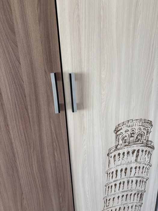 Продам шкаф срочно