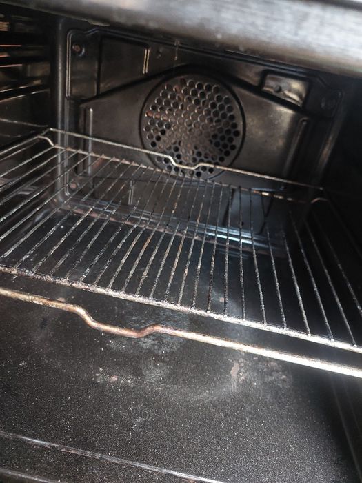 Set plită inducție și cuptor incorporabil electric  Siemens și Hota