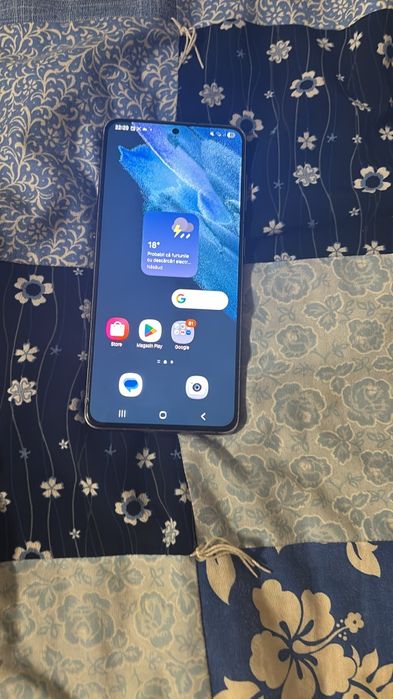 Samung s 21 fe , are 128 gb