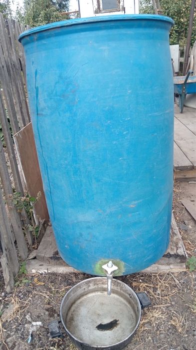 Продам пластиковые бочки