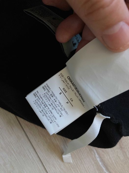 Off White мъжка черна тениска размер S