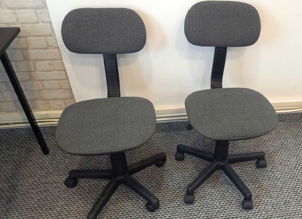 Scaun birou / vizitator / bucatarie cu spătar, fara cotiere, pe roti