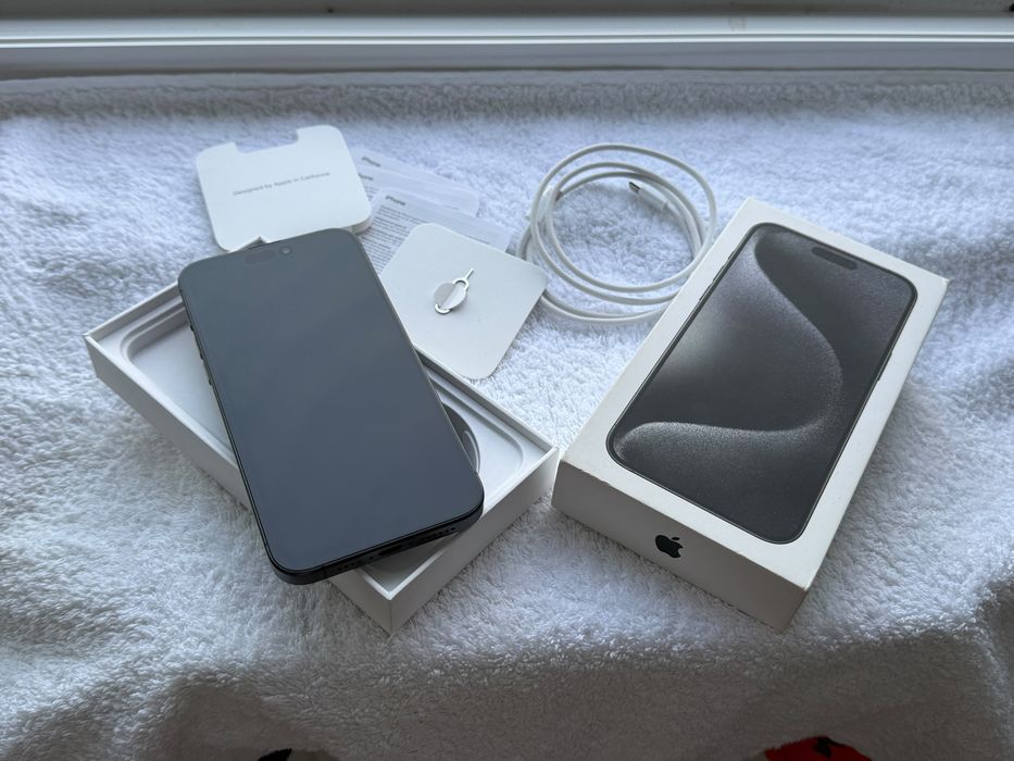 Vand iPhone 15 Pro Max Black 256Gb fullbox impecabil