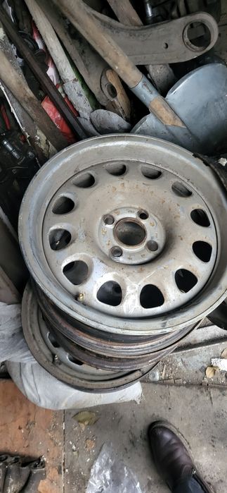 Продам диски на фольцваген пасат, гольф