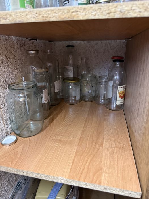 Банки разные с крышками