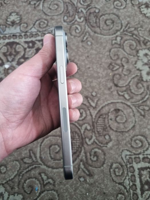 Iphone 15 pro max zur tiniq