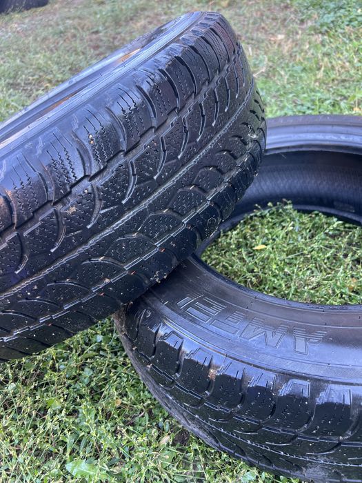 Пара зимних шин 195/65/15