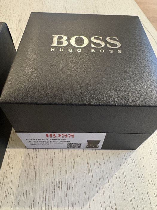 Часвници BOSS с гривна