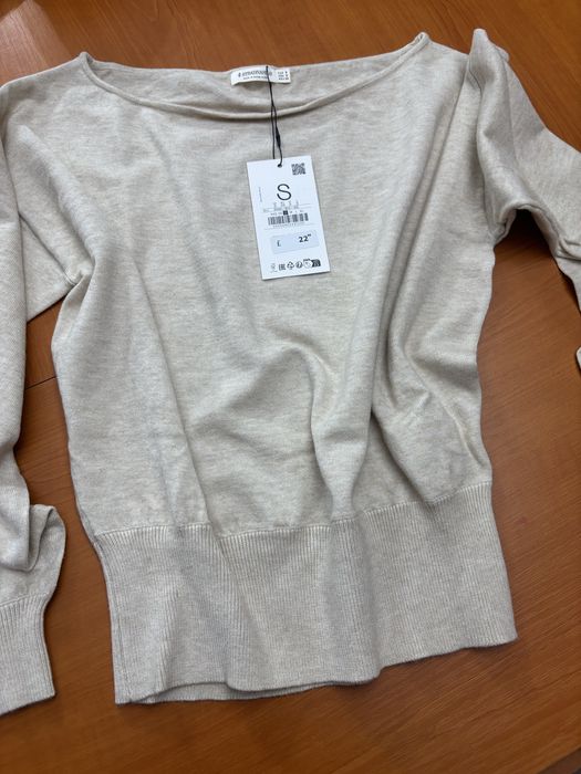 Lot 20 bluze Stradivarius cu eticheta 56 lei bc