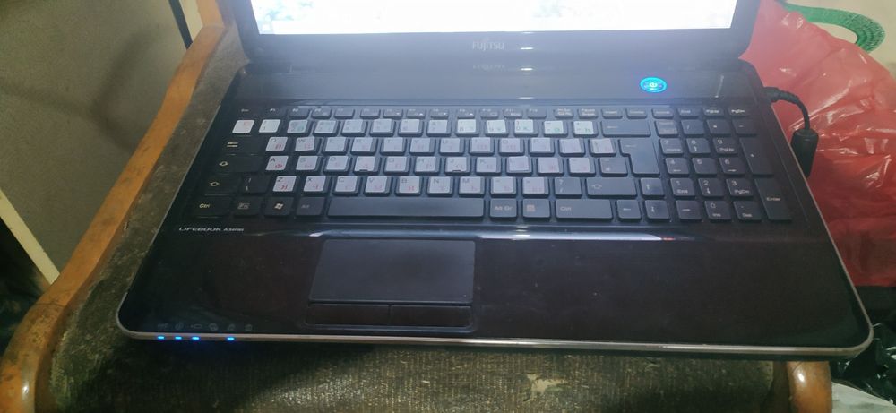 Продам ноутбук Леново core i5