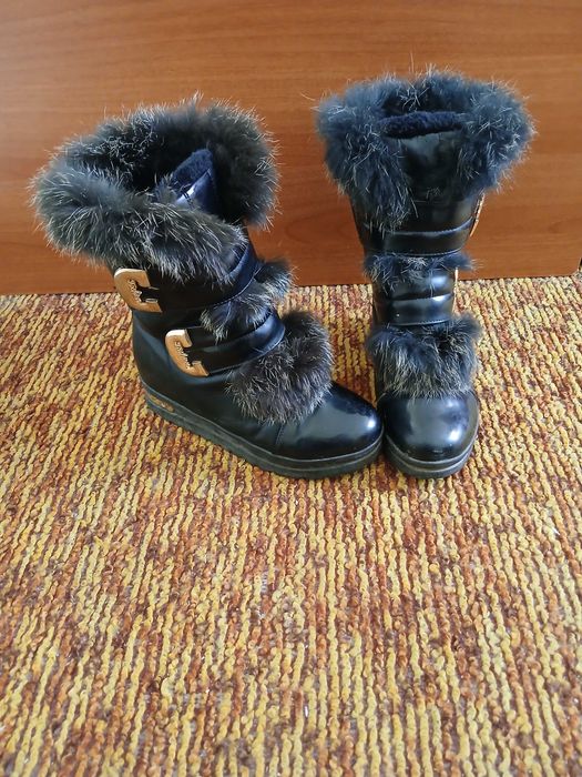 Дамски зимни ботуши