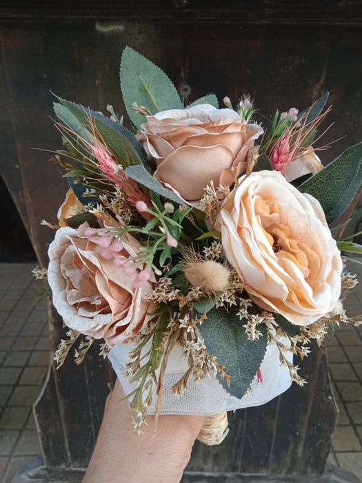 Булчински букети за хвърляне, шаферки букет , аксесоари