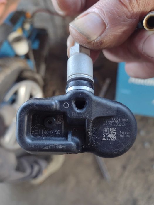 TPMS датчик за налягане в гумите за Тойота и Лексус pmv-c215 оригинал